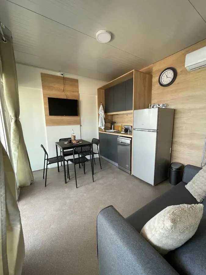 Mobile Home L&L Drage 0*,